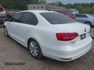 2015 Volkswagen Jetta SE with VIN 3VWD17AJXFM332383, listed as a IAAI auction lot 42237296 with 119,393 mi miles and . Bid and sale history available at DreamBid. Image 3.