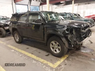 2018 Toyota 4Runner SR5 with VIN JTEBU5JR3J5557573, listed as a IAAI auction lot 41321711 with 68,990 mi miles. Bid and sale history available at carsss.com. Image 1.
