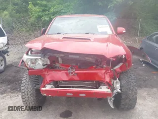 2013 Toyota Tacoma PreRunner z VIN 5TFJU4GN2DX037582, wystawiony jako IAAI lot #42285294 z przebiegiem 162 147 mil mil oraz . Historia ofert i sprzedaży dostępna na DreamBid. Obrazek 6.