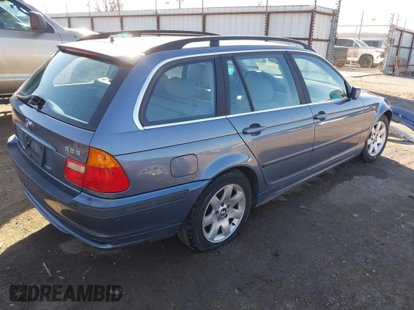 2002 BMW 3 Series 325i with VIN WBAEN33492EZ15195, listed as a IAAI auction lot 38505385 with 134,992 mi miles. Bid and sale history available at carsss.com. Image 4.