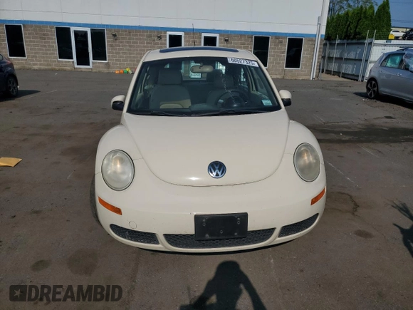 2006 Volkswagen Beetle with VIN 3VWRG31C46M423874, listed as a Copart auction lot 60527325 with 101,513 mi miles and Salvage title. Bid and sale history available at DreamBid. Image 5.