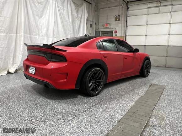 2017 Dodge Charger R/T with VIN 2C3CDXCT8HH560795, listed as a Copart auction lot 54262845 with 111,171 mi miles and Clean Title. Bid and sale history available at carsss.com. Image 4.