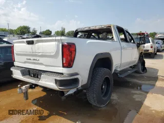 2020 GMC Sierra 3500HD Denali z VIN 1GT49WEY5LF116658, wystawiony jako Copart lot #62864934 z przebiegiem Nie podano mil oraz Szkody całkowita. Historia ofert i sprzedaży dostępna na DreamBid. Obrazek 3.