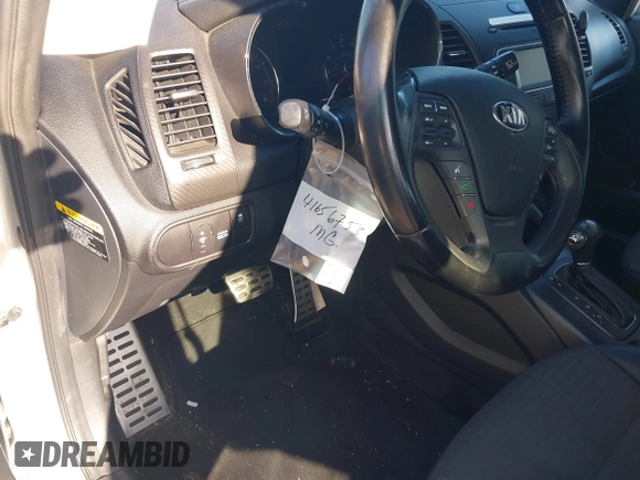2016 Kia Forte SX с VIN KNAFZ5A35G5635456, выставлен на аукционе IAAI как лот 41656753 с пробегом 130 838 миль миль и . История ставок и продаж доступна на DreamBid. Изображение 17.