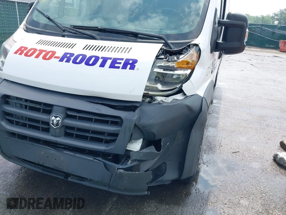 2018 Ram ProMaster Cargo z VIN 3C6TRVDG0JE144400, wystawiony jako IAAI lot #42287423 z przebiegiem 124 891 mil mil oraz . Historia ofert i sprzedaży dostępna na DreamBid. Obrazek 6.