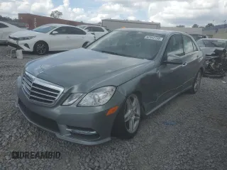 2013 Mercedes-Benz E 350 Luxury with VIN WDDHF5KB0DA689301, listed as a Copart auction lot 62942195 with 117,761 mi miles and Salvage title. Bid and sale history available at DreamBid. Image 1.