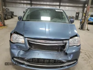 2012 Chrysler Town & Country Touring z VIN 2C4RC1BG2CR187749, wystawiony jako Copart lot #53797655 z przebiegiem 102 363 mil mil oraz Szkoda całkowita • Salvage title. Historia ofert i sprzedaży dostępna na DreamBid. Obrazek 5.