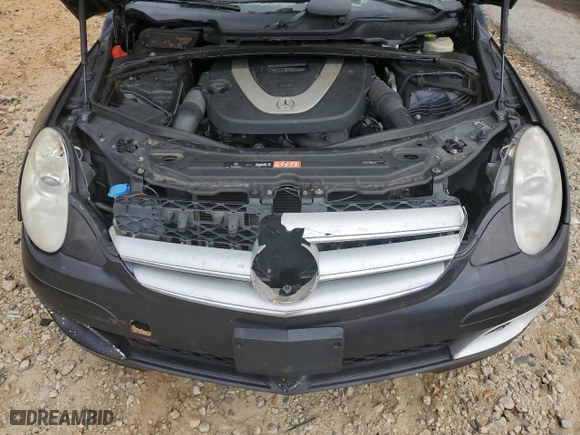 2008 Mercedes-Benz R-Class 3.5L with VIN 4JGCB65EX8A068712, listed as a Copart auction lot 70655124 with 0 mi miles and Non Repairable. Bid and sale history available at carsss.com. Image 12.