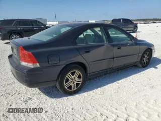 2005 Volvo S60 with VIN YV1RH592652464532, listed as a Copart auction lot 45497205 with 141,044 mi miles and Clean Title. Bid and sale history available at carsss.com. Image 3.