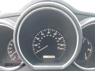 2005 Lexus RX 330 z VIN 2T2HA31U95C067272, wystawiony jako IAAI lot #42394428 z przebiegiem 164 662 mil mil oraz . Historia ofert i sprzedaży dostępna na DreamBid. Obrazek 7.