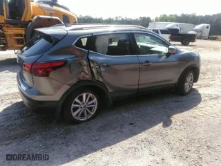 2019 Nissan Rogue Sport SV with VIN JN1BJ1CP9KW230935, listed as a IAAI auction lot 41134162 with 79,721 mi miles. Bid and sale history available at carsss.com. Image 4.