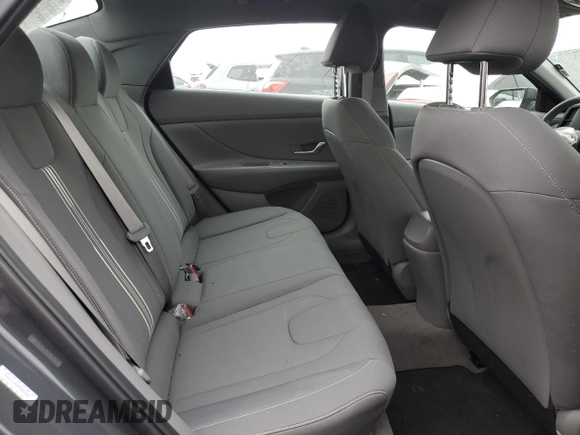 2023 Hyundai Elantra SEL z VIN KMHLM4AG2PU581603, wystawiony jako Copart lot #50824735 z przebiegiem 28 150 mil mil oraz Szkoda całkowita • Salvage title. Historia ofert i sprzedaży dostępna na DreamBid. Obrazek 10.