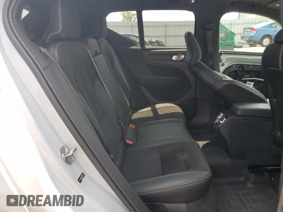 2021 Volvo XC40 R-Design with VIN YV4162UM7M2447377, listed as a Copart auction lot 59814333 with 47,225 mi miles and . Bid and sale history available at DreamBid. Image 10.