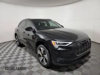 2022 Audi e-tron Premium Plus with VIN WA1LAAGE6NB033303, listed as a Copart auction lot 49851135 with 27,266 mi miles and Clean Title. Bid and sale history available at carsss.com. Image 1.
