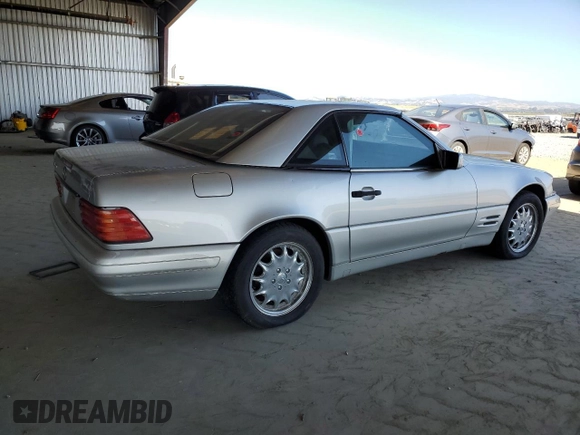 1998 Mercedes-Benz SL 500 z VIN WDBFA67F4WF163002, wystawiony jako Copart lot #61658345 z przebiegiem Nie podano mil oraz Czysty tytuł • Clean title. Historia ofert i sprzedaży dostępna na DreamBid. Obrazek 3.