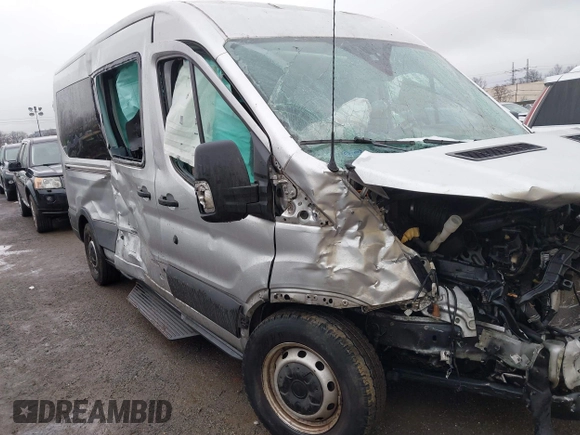 2019 Ford Transit Passenger XL with VIN 1FBAX2CM0KKA73861, listed as a IAAI auction lot 41494070 with 29,556 mi miles. Bid and sale history available at carsss.com. Image 17.