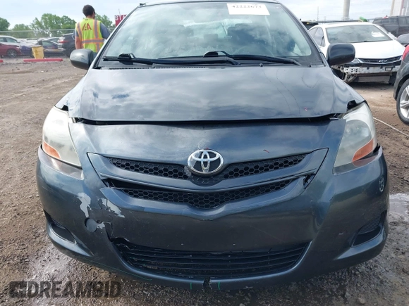 2008 Toyota Yaris z VIN JTDBT923084034729, wystawiony jako IAAI lot #42222673 z przebiegiem 169 007 mil mil oraz . Historia ofert i sprzedaży dostępna na DreamBid. Obrazek 12.