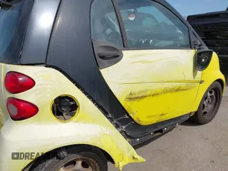 2010 Smart fortwo Pure z VIN WMEEJ3BA2AK365443, wystawiony jako IAAI lot #42293722 z przebiegiem 88 076 mil mil oraz . Historia ofert i sprzedaży dostępna na DreamBid. Obrazek 6.