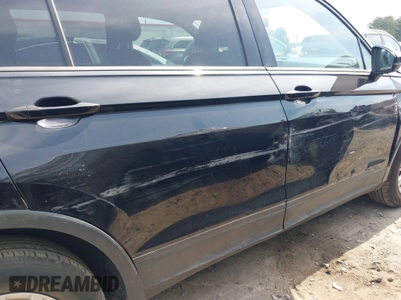 2020 Volkswagen Tiguan S with VIN 3VV1B7AX1LM086019, listed as a IAAI auction lot 42458434 with 114,413 mi miles and . Bid and sale history available at DreamBid. Image 21.