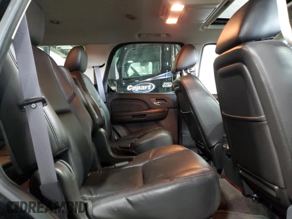 2011 Cadillac Escalade Premium z VIN 1GYS4CEF9BR223089, wystawiony jako Copart lot #45813665 z przebiegiem 115 313 mil mil oraz Szkody całkowita. Historia ofert i sprzedaży dostępna na DreamBid. Obrazek 11.