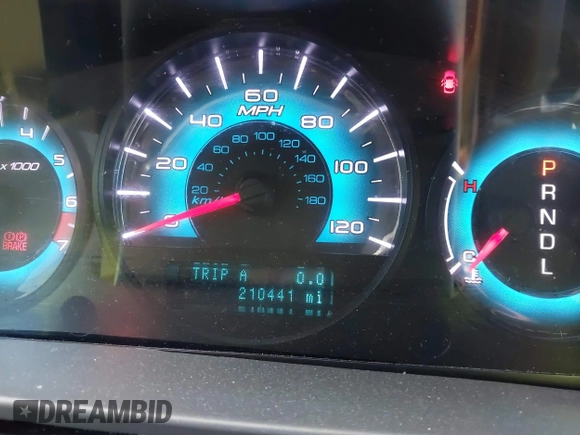 2012 Ford Fusion SE with VIN 3FAHP0HA9CR402640, listed as a IAAI auction lot 42052610 with 210,441 mi miles and . Bid and sale history available at carsss.com. Image 7.