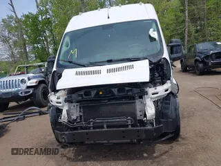 2019 Ram ProMaster Cargo with VIN 3C6TRVBG7KE525665, listed as a IAAI auction lot 42104995 with 144,125 mi miles and . Bid and sale history available at carsss.com. Image 13.