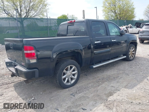 2008 GMC Sierra Denali z VIN 2GTEK638681161702, wystawiony jako IAAI lot #42078538 z przebiegiem Nie podano mil oraz . Historia ofert i sprzedaży dostępna na DreamBid. Obrazek 4.