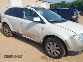 2008 Lincoln MKX with VIN 2LMDU88C08BJ39915, listed as a IAAI auction lot 42580022 with 162,009 mi miles and . Bid and sale history available at DreamBid. Image 1.