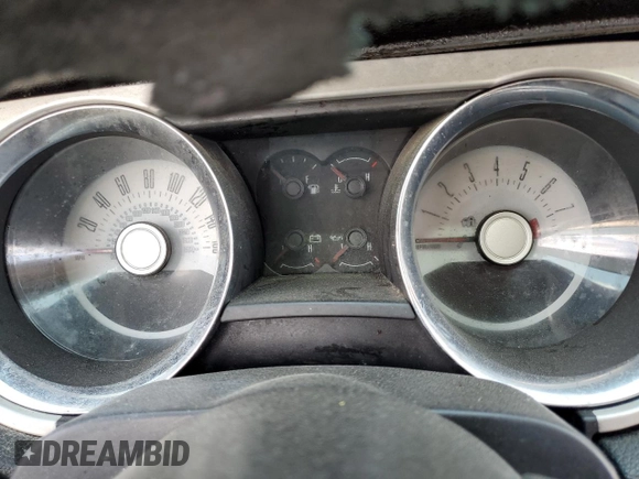 2011 Ford Mustang V6 с VIN 1ZVBP8AM2B5135178, выставлен на аукционе Copart как лот 61874185 с пробегом Не указан миль и Списание • Salvage title. История ставок и продаж доступна на DreamBid. Изображение 9.