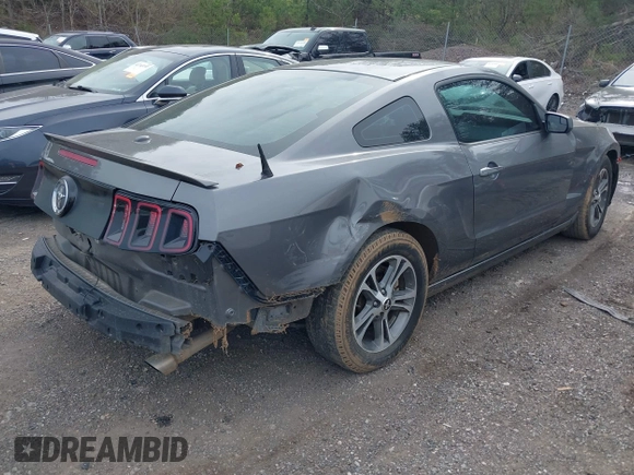 2013 Ford Mustang V6 with VIN 1ZVBP8AMXD5260397, listed as a IAAI auction lot 41729133 with 138,797 mi miles. Bid and sale history available at carsss.com. Image 4.