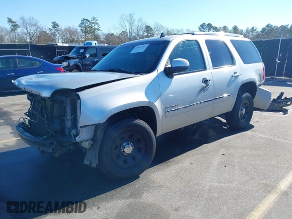 2011 GMC Yukon Denali with VIN 1GKS2EEF8BR346281, listed as a IAAI auction lot 41224127 with 264,311 mi miles. Bid and sale history available at carsss.com. Image 17.