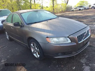 2008 Volvo S80 3.0L Turbo с VIN YV1AH992081072645, выставлен на аукционе IAAI как лот 42009240 с пробегом 295 277 миль миль и . История ставок и продаж доступна на DreamBid. Изображение 1.