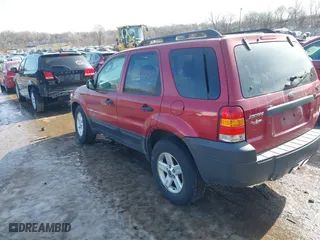 2007 Ford Escape Hybrid with VIN 1FMCU59H17KB95964, listed as a IAAI auction lot 41651728 with 198,371 mi miles. Bid and sale history available at carsss.com. Image 3.