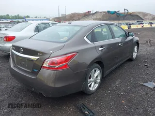 2013 Nissan Altima SV with VIN 1N4AL3APXDC155884, listed as a IAAI auction lot 42181452 with 106,846 mi miles and . Bid and sale history available at carsss.com. Image 4.