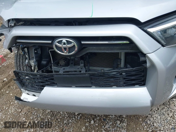 2022 Toyota 4Runner SR5 with VIN JTEMU5JR0N6000953, listed as a IAAI auction lot 42550206 with 73,088 mi miles and . Bid and sale history available at DreamBid. Image 6.