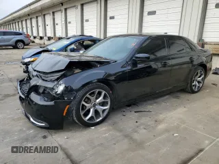 2018 Chrysler 300 Touring z VIN 2C3CCAAG4JH265186, wystawiony jako Copart lot #84744694 z przebiegiem 118 539 mil mil oraz Nie do naprawy • Non repairable. Historia ofert i sprzedaży dostępna na DreamBid. Obrazek 1.