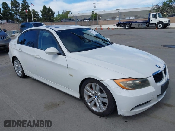 2006 BMW 3 Series 325i with VIN WBAVB13546K000753, listed as a IAAI auction lot 42021232 with 325,298 mi miles and . Bid and sale history available at carsss.com. Image 1.