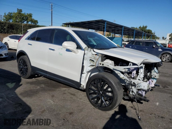2021 Cadillac XT4 FWD Luxury z VIN 1GYAZAR49MF081955, wystawiony jako Copart lot #76611074 z przebiegiem 34 635 mil mil oraz Szkoda całkowita • Salvage title. Historia ofert i sprzedaży dostępna na DreamBid. Obrazek 4.