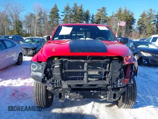2022 Ram 1500 Warlock z VIN 1C6RR7GG5NS226790, wystawiony jako IAAI lot #41582027 z przebiegiem 22 767 mil mil oraz . Historia ofert i sprzedaży dostępna na DreamBid. Obrazek 13.