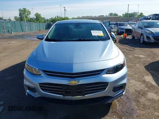 2018 Chevrolet Malibu LT z VIN 1G1ZD5ST4JF225982, wystawiony jako IAAI lot #42290615 z przebiegiem 122 483 mil mil oraz . Historia ofert i sprzedaży dostępna na DreamBid. Obrazek 12.
