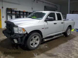 2015 Ram 1500 Tradesman z VIN 1C6RR7FT9FS682713, wystawiony jako Copart lot #45782775 z przebiegiem 153 600 mil mil oraz Szkoda całkowita • Salvage title. Historia ofert i sprzedaży dostępna na DreamBid. Obrazek 1.