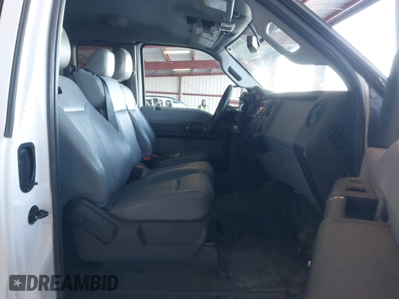 2013 Ford F-250 XL with VIN 1FT7X2B63DEB35361, listed as a IAAI auction lot 41396136 with 141,342 mi miles and . Bid and sale history available at DreamBid. Image 5.