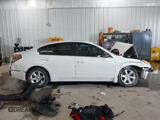 2009 Nissan Altima 2.5 S with VIN 1N4AL21E19N462641, listed as a IAAI auction lot 41353396 with 171,075 mi miles. Bid and sale history available at carsss.com. Image 14.