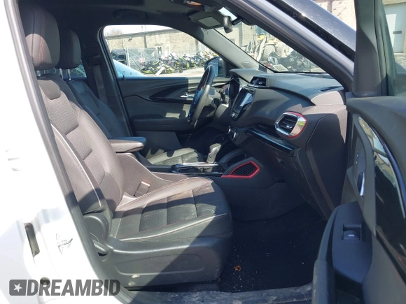 2022 Chevrolet TrailBlazer RS with VIN KL79MUSL8NB021892, listed as a IAAI auction lot 41781796 with 30,522 mi miles. Bid and sale history available at carsss.com. Image 5.