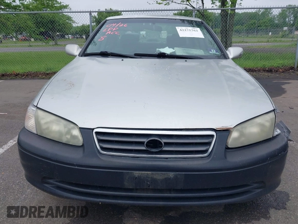 2001 Toyota Camry CE z VIN 4T1BG22K41U847401, wystawiony jako IAAI lot #42275762 z przebiegiem 202 936 mil mil oraz . Historia ofert i sprzedaży dostępna na DreamBid. Obrazek 6.