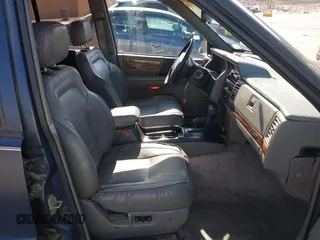 1993 Jeep Grand Cherokee Limited with VIN 1J4GZ78Y3PC579043, listed as a IAAI auction lot 42519218 with 76,547 mi miles and . Bid and sale history available at DreamBid. Image 5.