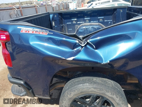 2022 Chevrolet Silverado 1500 Custom Trail Boss with VIN 3GCPDCEK3NG684432, listed as a IAAI auction lot 41896116 with 37,523 mi miles and . Bid and sale history available at DreamBid. Image 17.