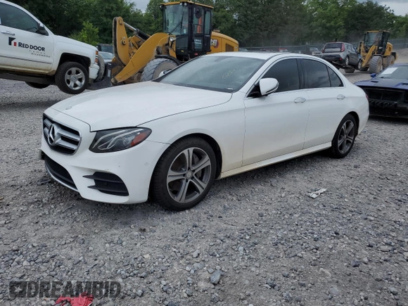 2017 Mercedes-Benz E 300 Luxury z VIN WDDZF4JB0HA082594, wystawiony jako Copart lot #61448885 z przebiegiem Nie podano mil oraz Szkoda całkowita • Salvage title. Historia ofert i sprzedaży dostępna na DreamBid. Obrazek 1.