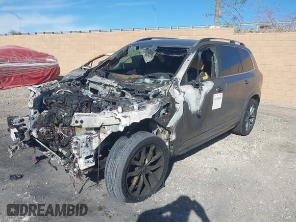 2016 Volvo XC90 T6 Momentum with VIN YV4A22PK7G1077256, listed as a IAAI auction lot 41104690 with 1 mi miles. Bid and sale history available at carsss.com. Image 2.