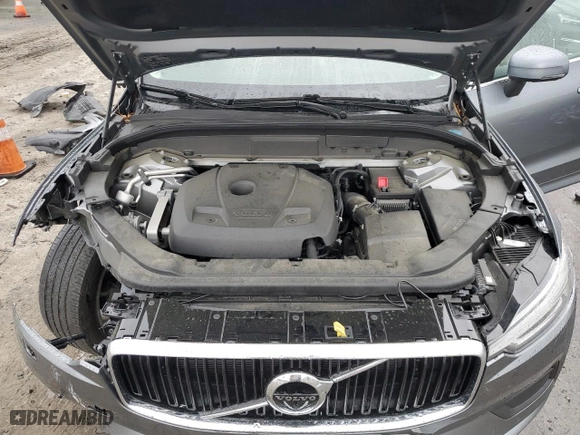 2018 Volvo XC60 Momentum with VIN LYV102RK0JB110409, listed as a Copart auction lot 49680635 with 37,104 mi miles and Salvage Title. Bid and sale history available at carsss.com. Image 12.